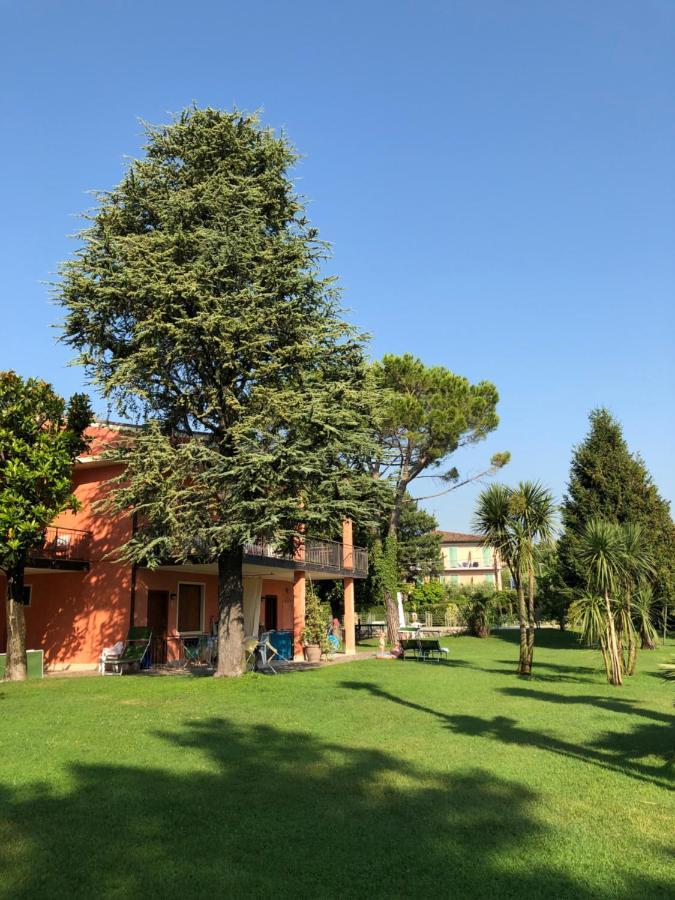 Residence Oasi Manerba del Garda Bagian luar foto